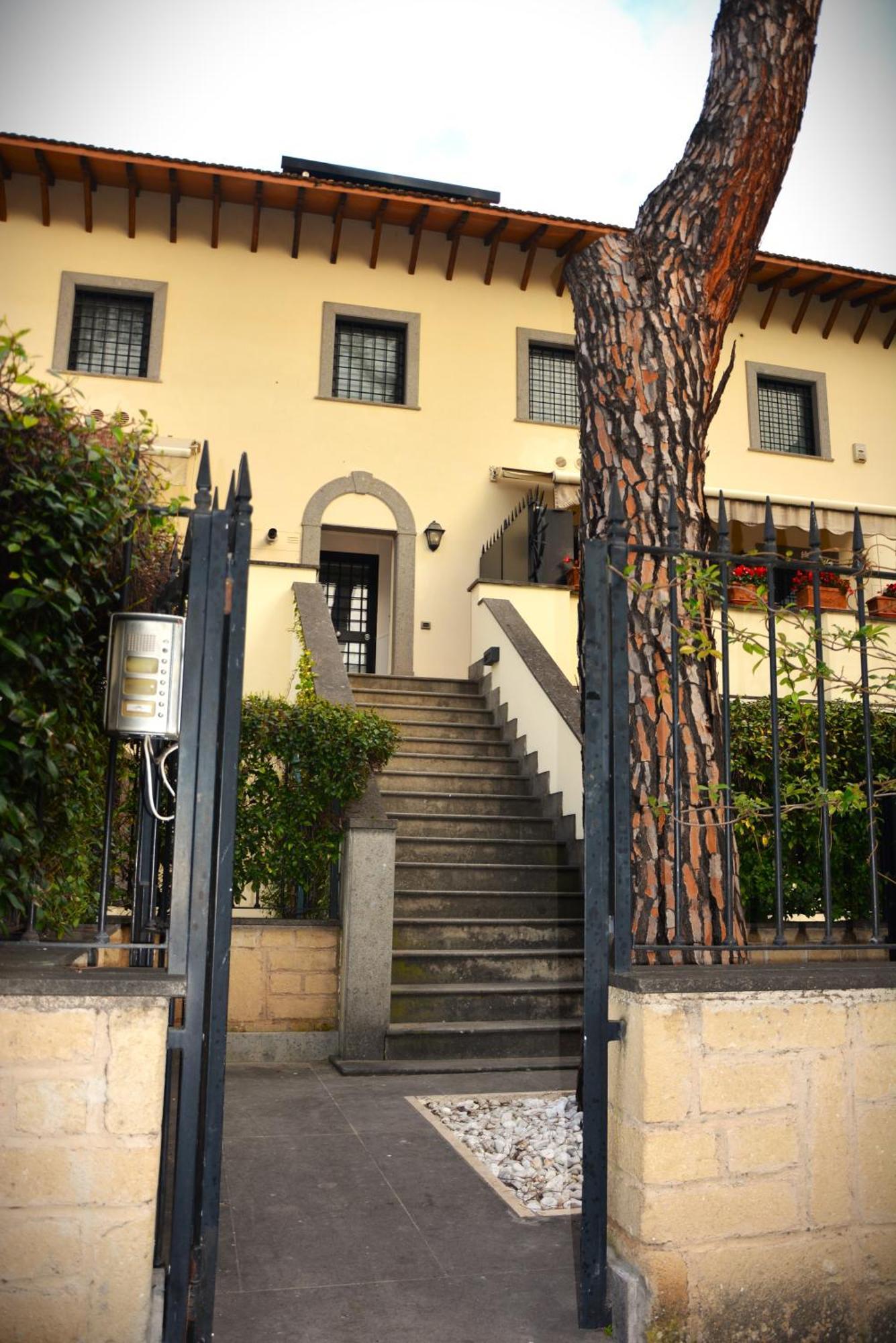 Gemelli Hotel Roma Esterno foto